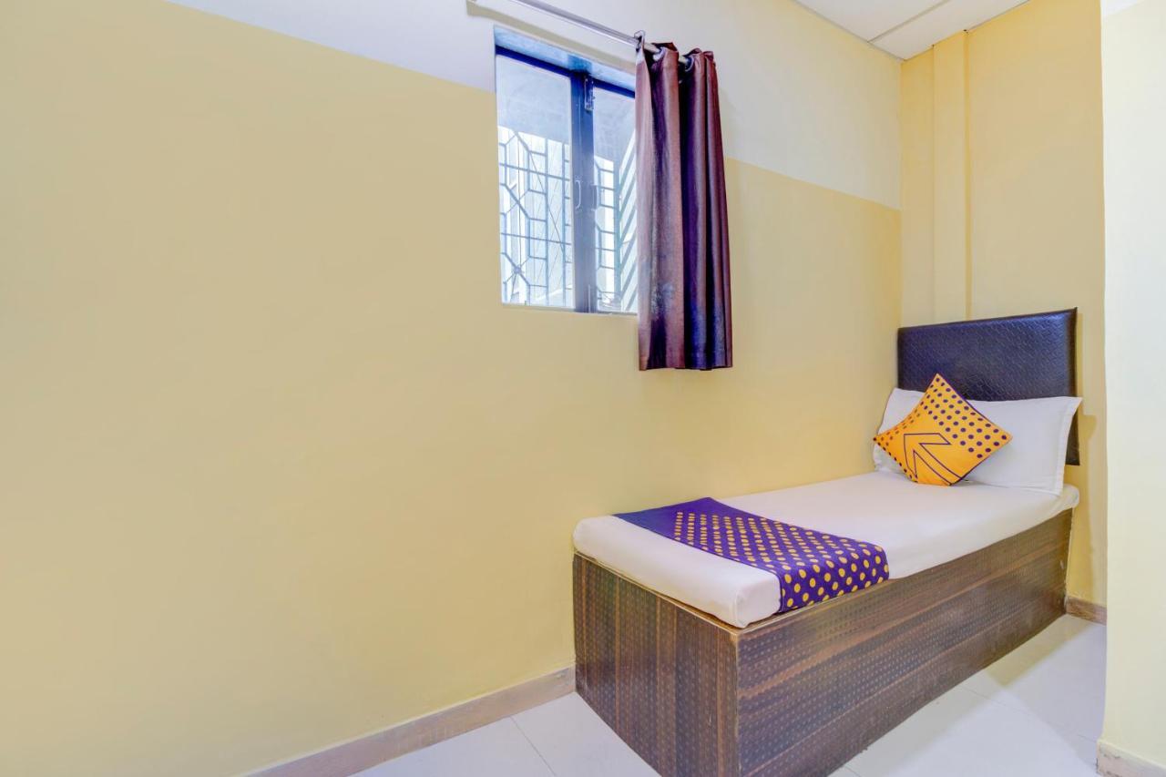 Oyo 70661 Hotel Al Makkah Managed By Hotel Paris Mumbai Dış mekan fotoğraf